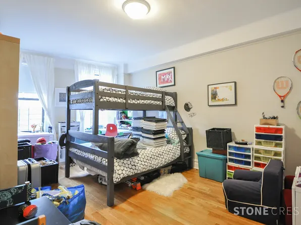 290 Riverside Drive image 13 of 16