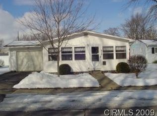 219 W Capitol St, Flora, IN 46929
