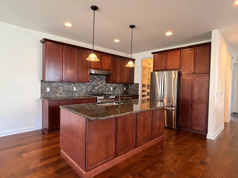 1555 Ruffner Ave — Photo 9