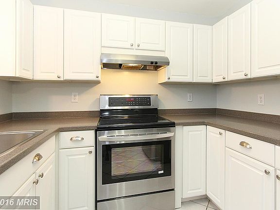 3rd image of 14533 Ravenscar Ct