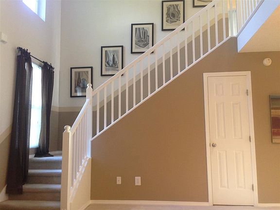 3rd image of 2216 S Laurelwood Dr