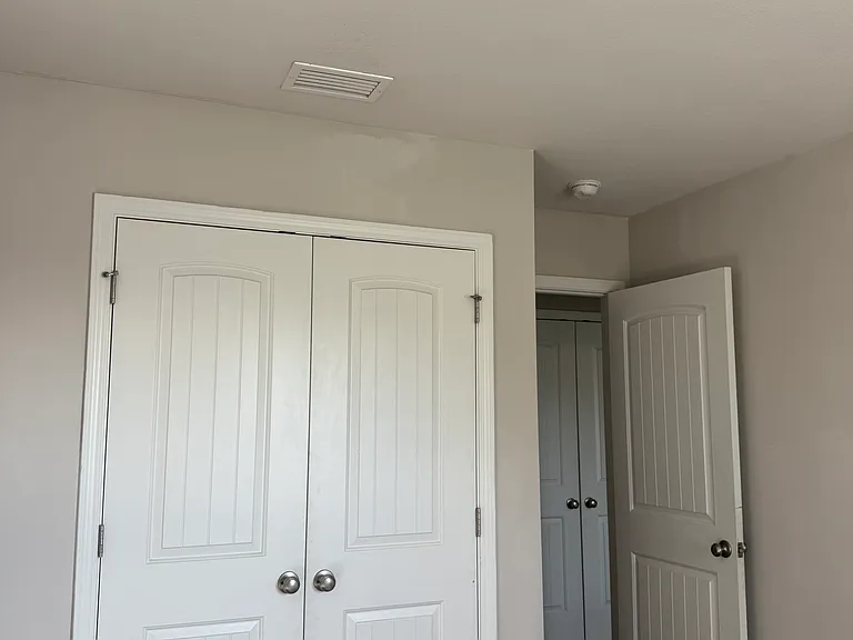 1887 Pointe Dr — Photo 17