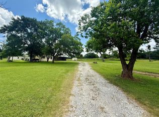 2433 County Road 409, Navasota, TX 77868