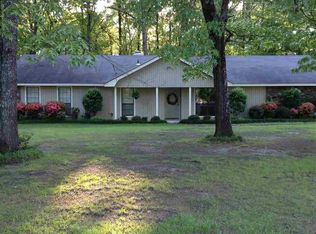 7700 Reindeer Dr, Pine Bluff, AR 71603