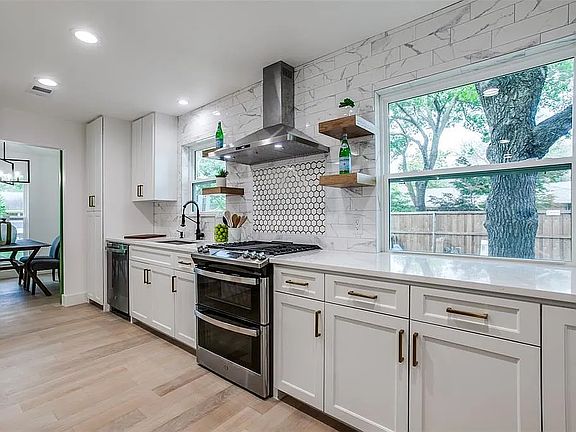 5th image of 920 Loganwood Ave