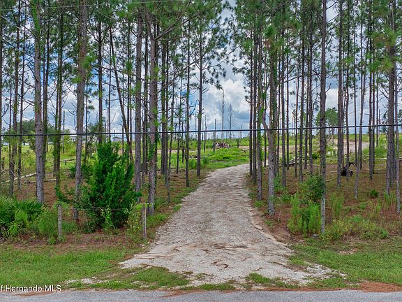 2nd image of 13070 Crowell Rd