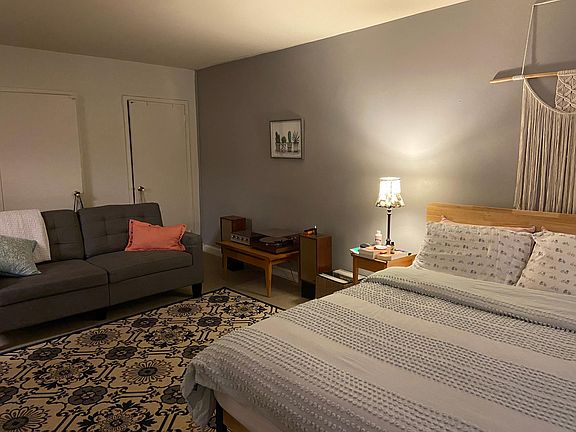 3rd image of 1021 Arlington Blvd APT 648