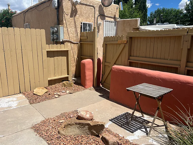 403 Columbia Dr SE — Photo 3