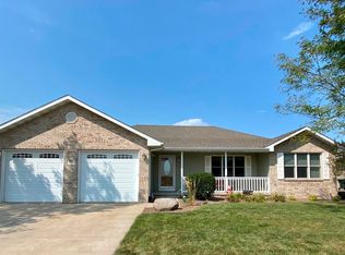 910 Springhill Dr, Coal City, IL