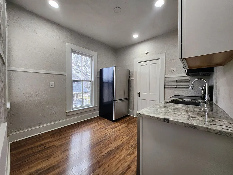 724 N Nevada Ave #5 — Photo 6