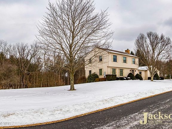 3rd image of 91 Brentwood Dr