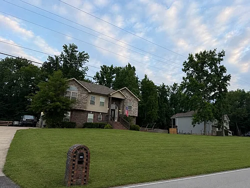 2152 Bend Rd Photo 1