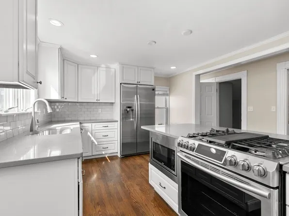 45 Minot St Floor 2, Dorchester, MA 02122