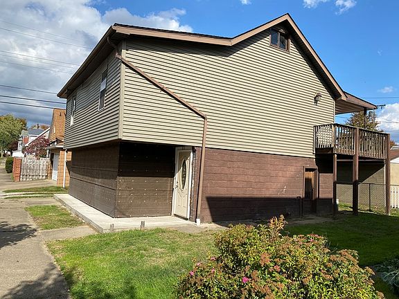 3rd image of 810 Grant Ave