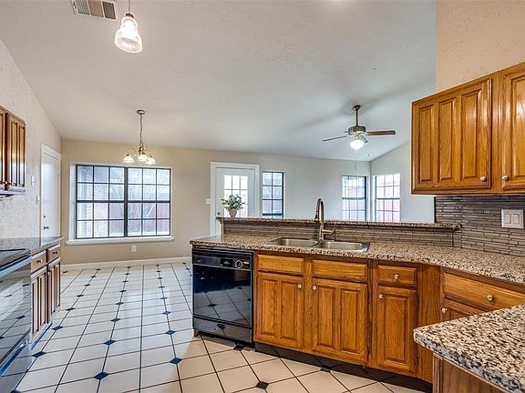 4th image of 6724 Darton Dr