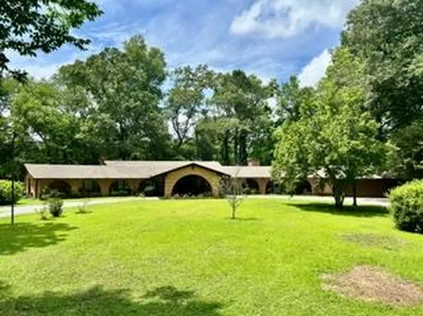 1263 Dogwood Dr, Waynesboro, MS 39367