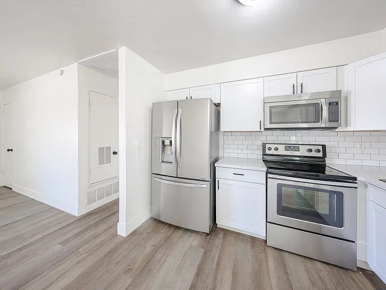 3631 W State Ave — Photo 12