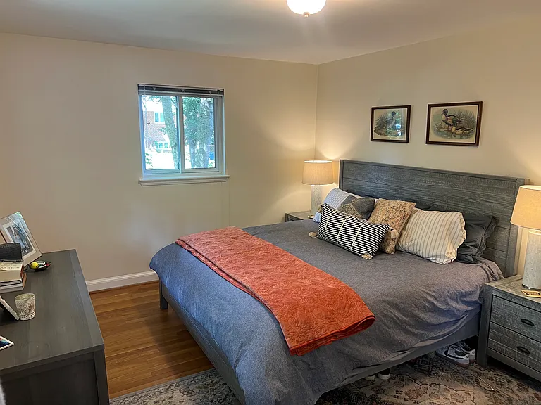 1st Floor Master Bedroom