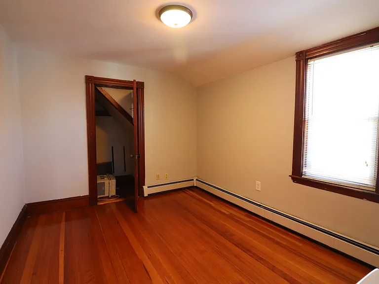 19 Mapleton St — Photo 22