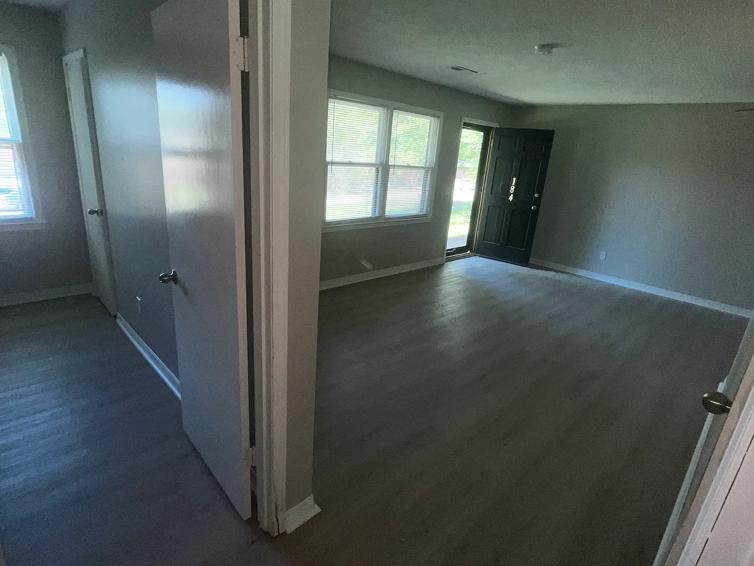 184 Duncan Ave — Photo 3