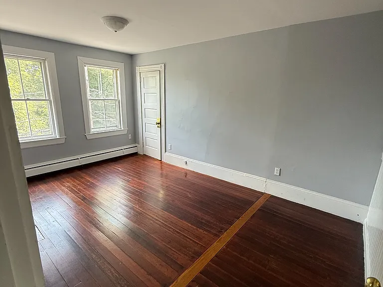 13 Forest Ave #2 — Photo 9