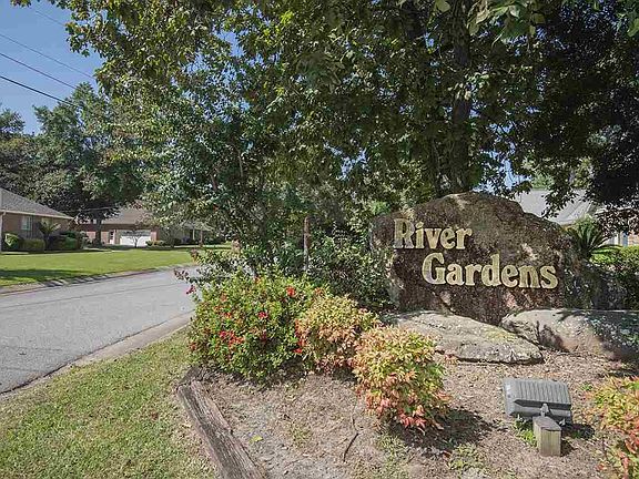 5th image of 3401 River Gardens Cir