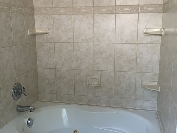 5th image of 6221 W Thorpe St