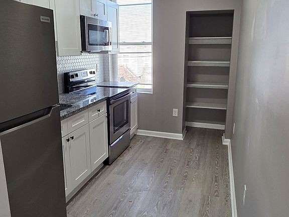 2nd image of 724 N Edgewood St #B