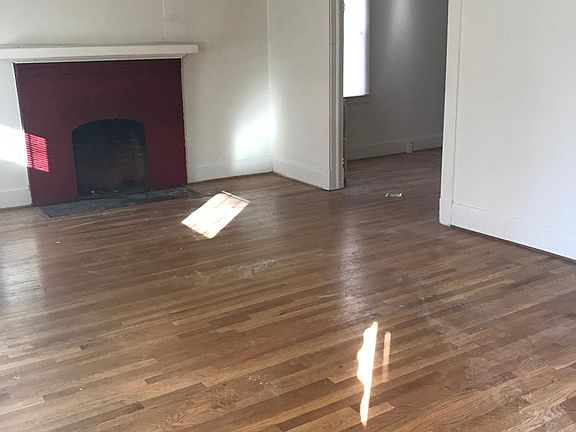 5th image of 3209 Hanes Ave #A