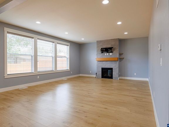 4th image of 3173 Garrett St NW