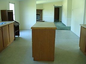 4th image of 27 Blueberry Ln