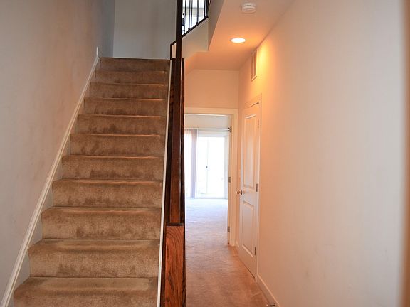 2nd image of 113 Shamrock Dr