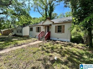 708 Rutledge Dr, Midfield, AL 35228