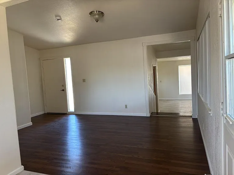 136 Mitchell Ave — Photo 8