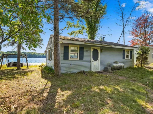 524 Island View Dr, Traverse City, MI 49696