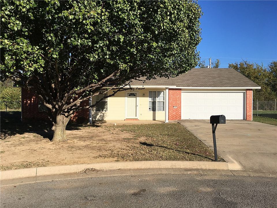 1st image of 290 Christy Ln