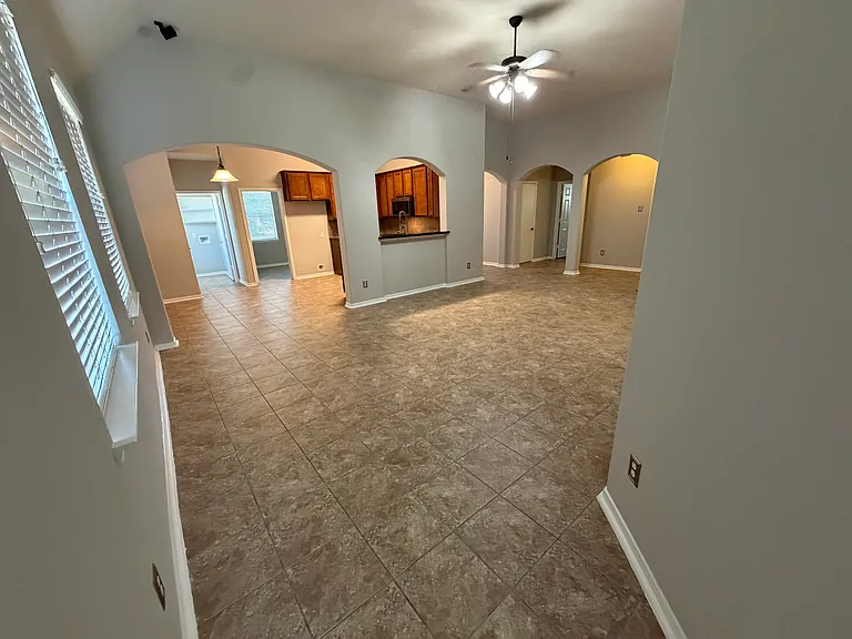 802 Harvard Pointe Dr — Photo 9