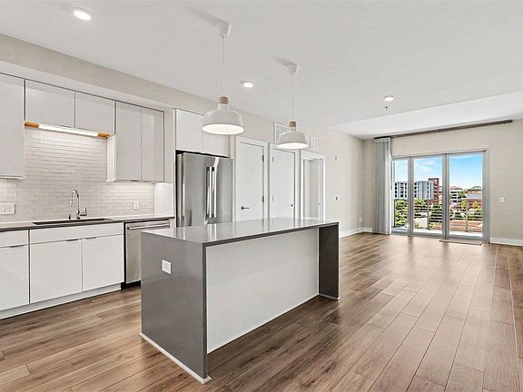 3rd image of 214 Hunt St #710