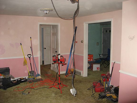 Dinette Area Before