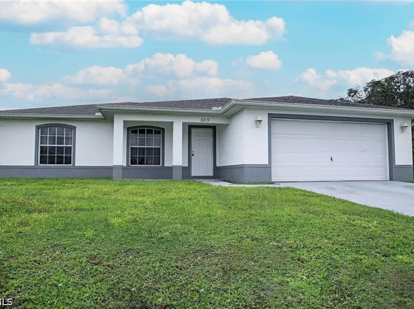 2819 48th St SW, Lehigh Acres, FL 33971