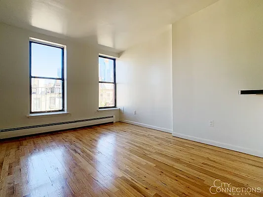 Rented by City Connections Realty | media 18