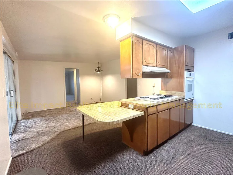 3811 N Reno Ave — Photo 7