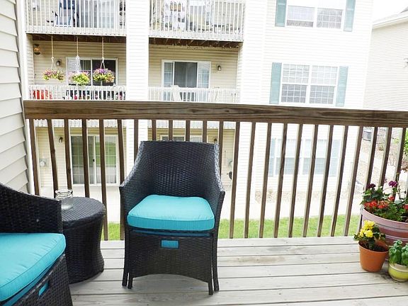 5th image of 70 Cherry Ct APT 4