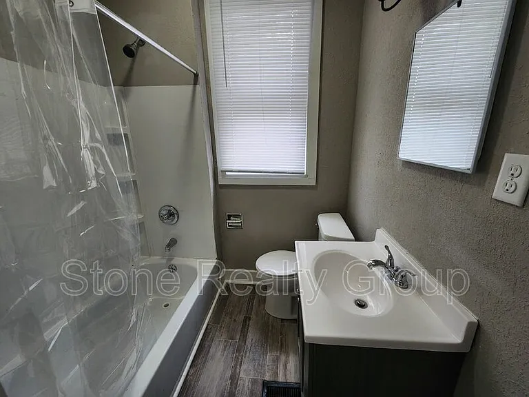 1110 N 9th St — Photo 7