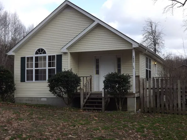 1655 Forrest Rd, Cookeville, TN 38501