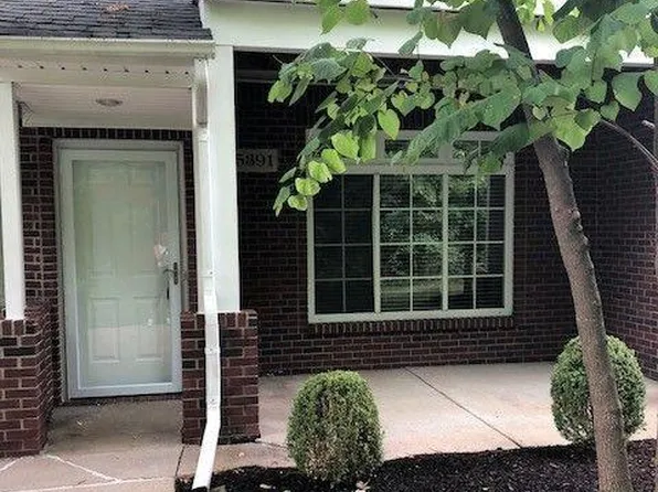 5385 Twin Oaks Dr, Sterling Heights, MI 48314