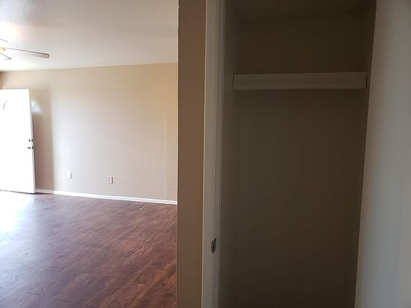 4th image of 3346 W Harmont Dr