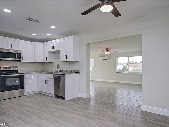 4th image of 13495 Longwood Ave