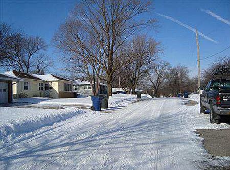2nd image of 306 Joy Dr