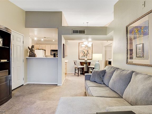 4th image of 950 Seven Hills Dr APT 3023